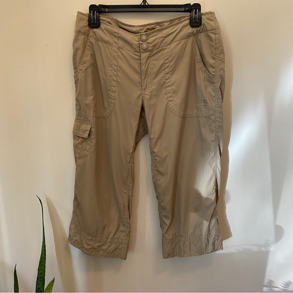Northface Women’s Khaki Capri Pants